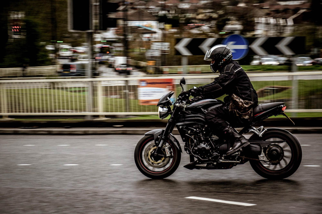 Presión de los neumáticos de moto: claves a tener en cuenta